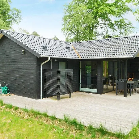 X Holiday home *